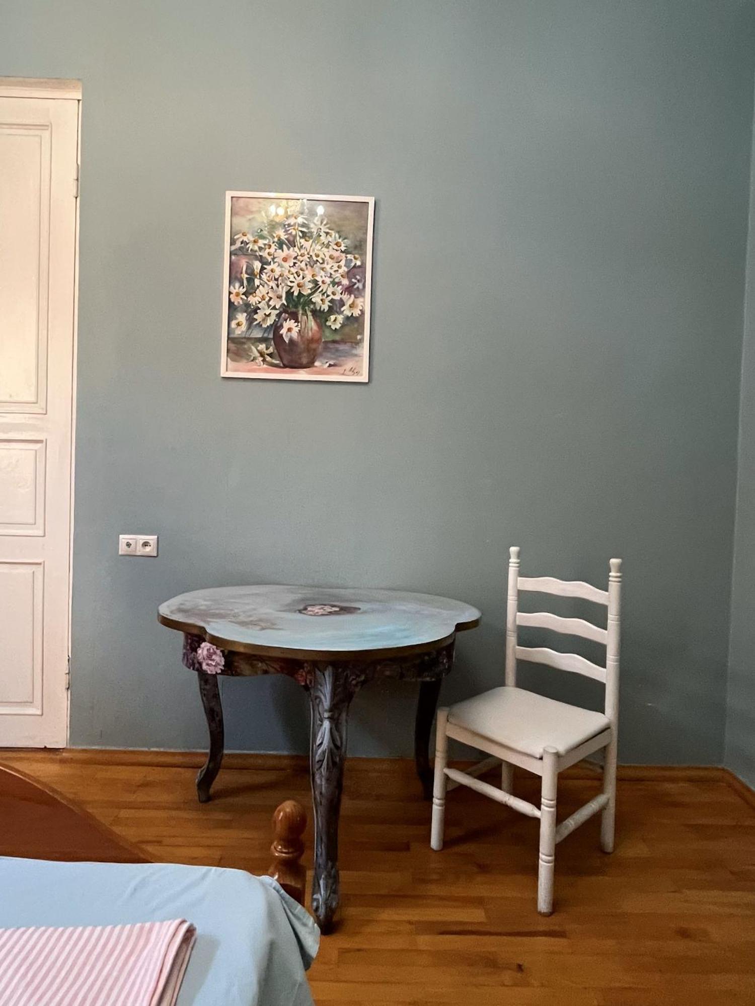 Guest House One Two Three Tbilisi Ngoại thất bức ảnh