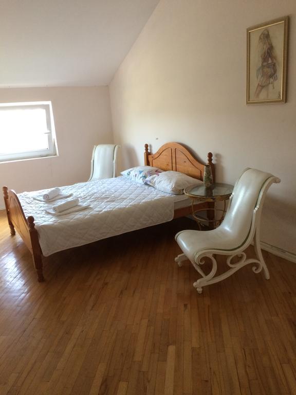 Guest House One Two Three Tbilisi Phòng bức ảnh