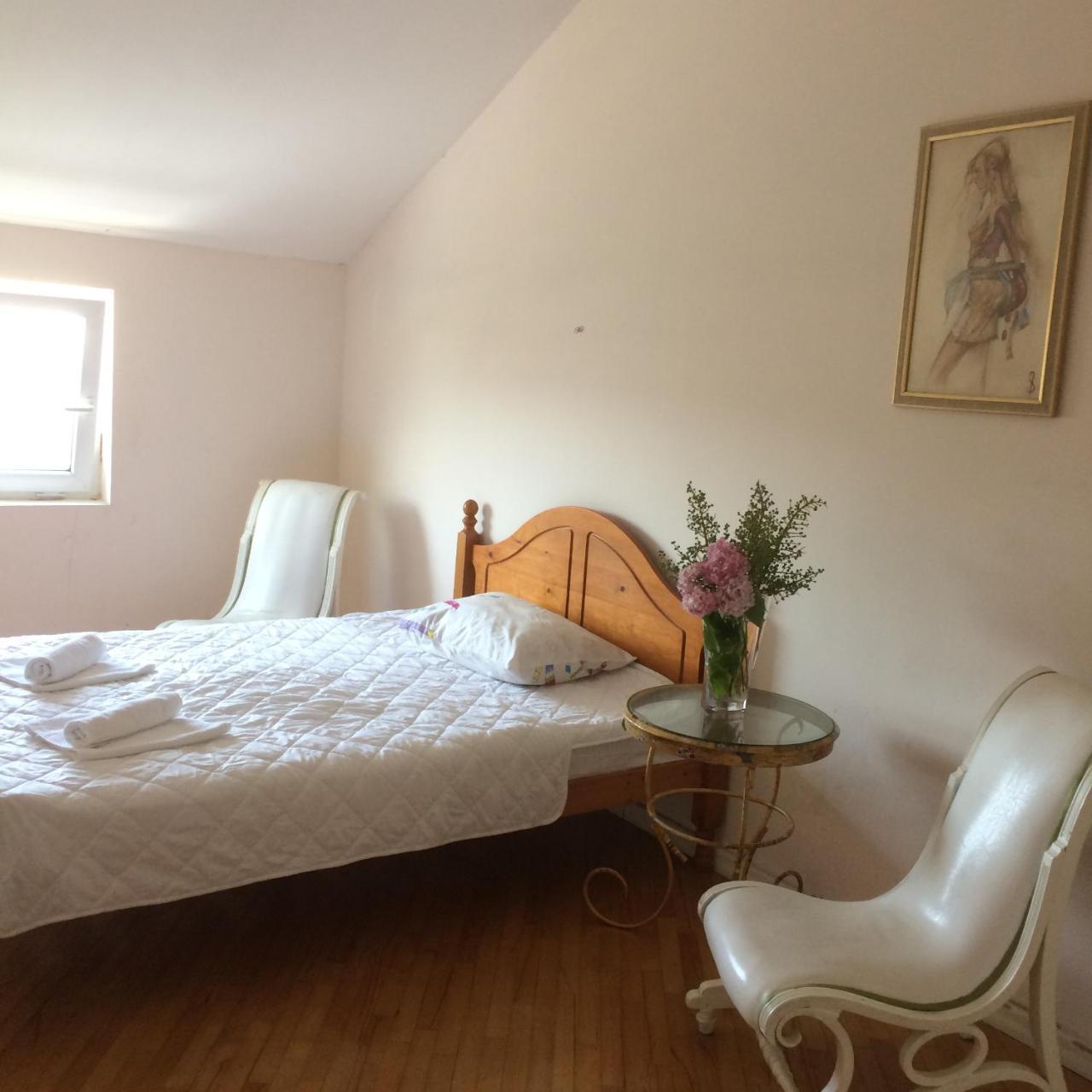 Guest House One Two Three Tbilisi Ngoại thất bức ảnh