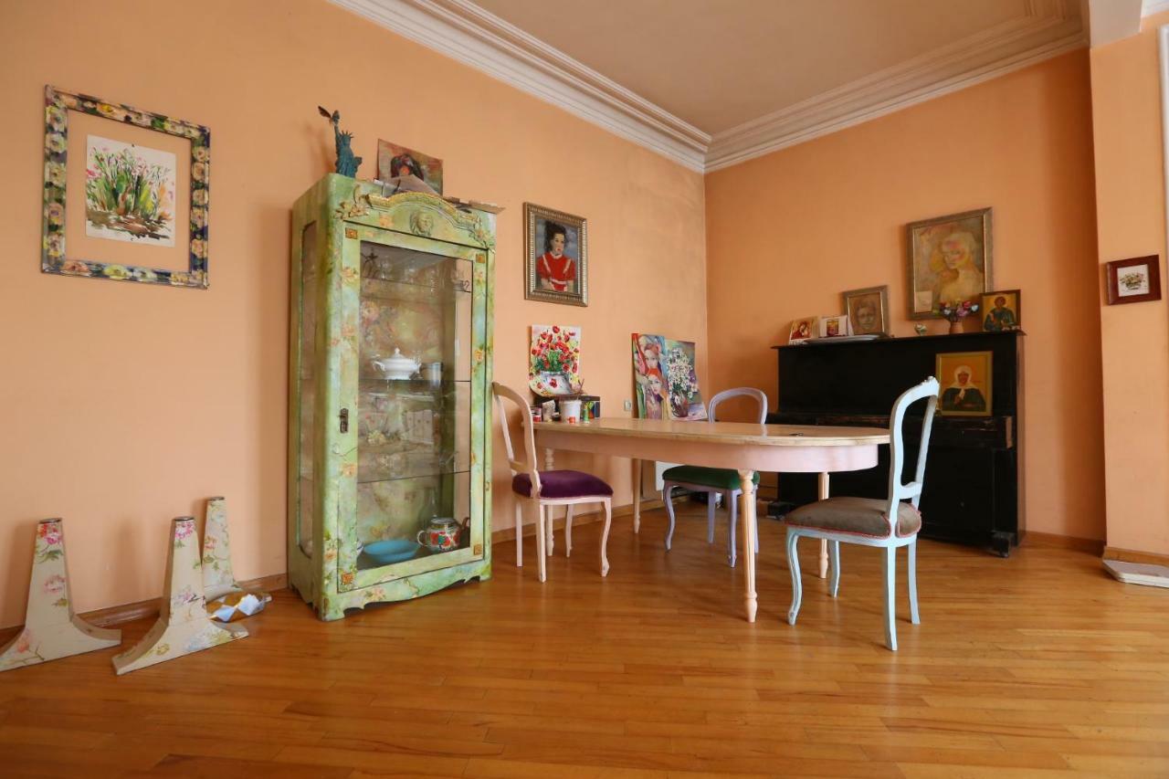 Guest House One Two Three Tbilisi Ngoại thất bức ảnh